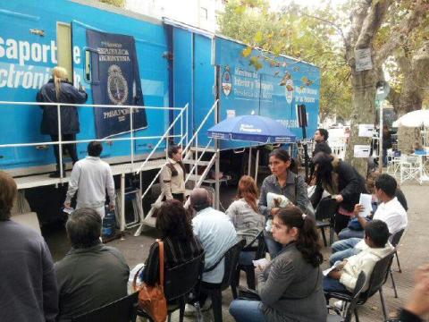 DNI gratuito para los inundados...