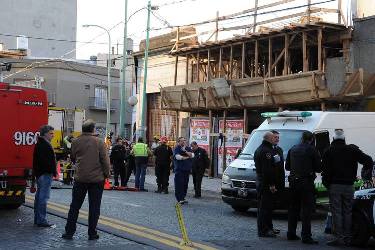 Villa Ort�zar: derrumbe y muerte de un obrero y otro grave
