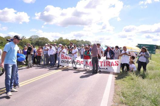 Los docentes protestan, la infantera reprime.