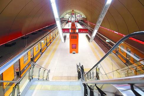 Estacin Juan Manuel de Rosas / Lnea B