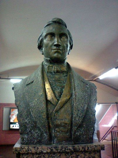 Busto de Mariano Boedo en la estaci�n de subte del mismo nombre.