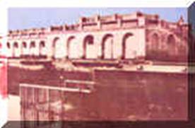 La casa de Rosas con su galería.